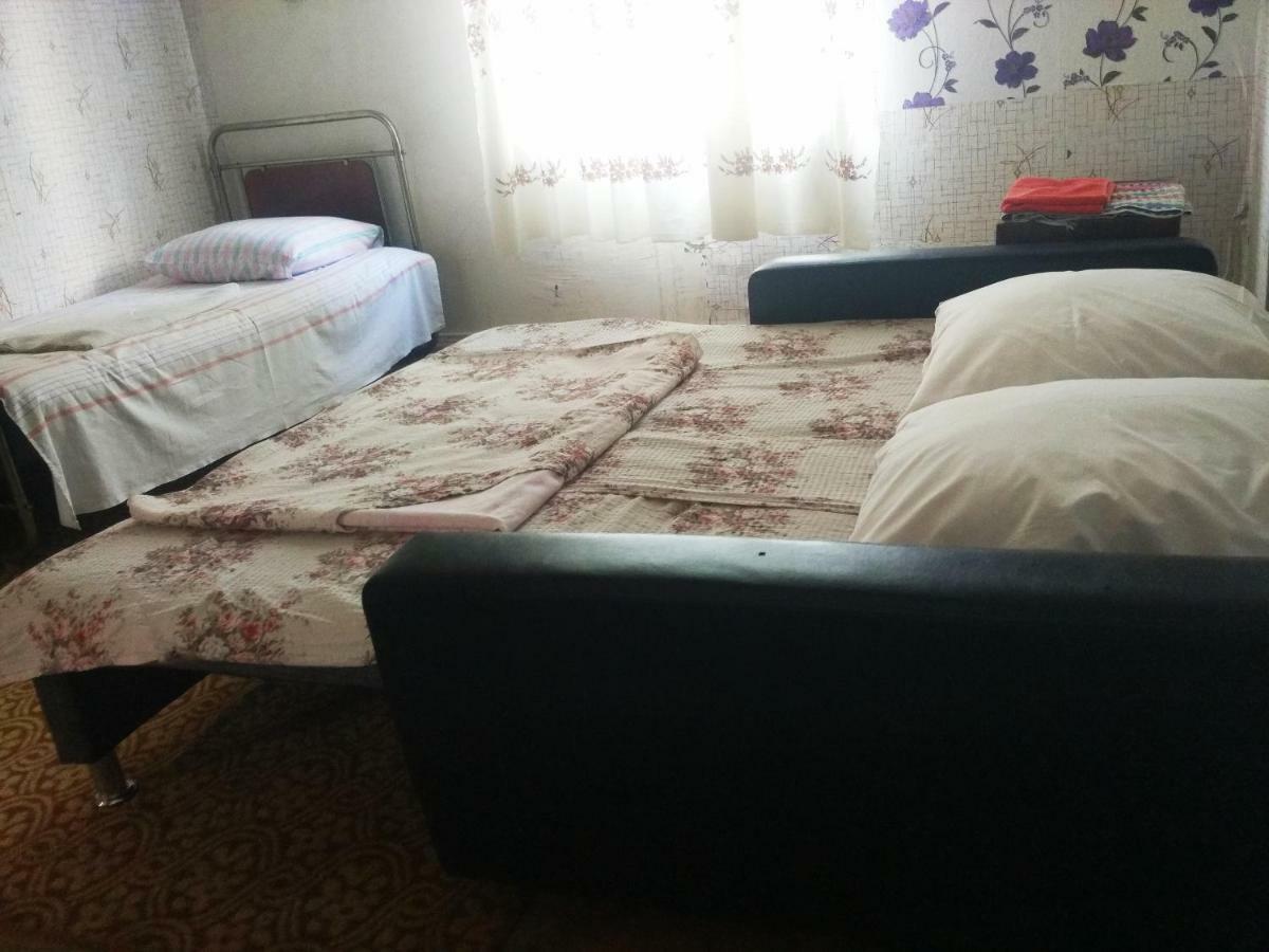 Guest House Knarik Jvari Buitenkant foto